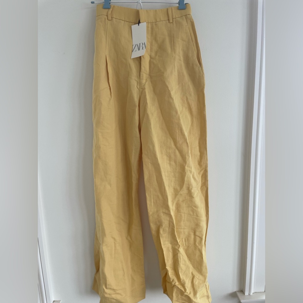 Zara Woman’s Mustard Linen Pant